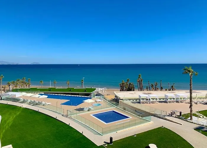 Luxury Apartment In San Juan Beach, Heated Pool.