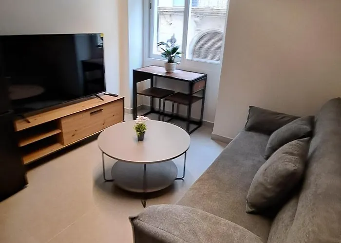 Historic Seaside Elegance Apartment