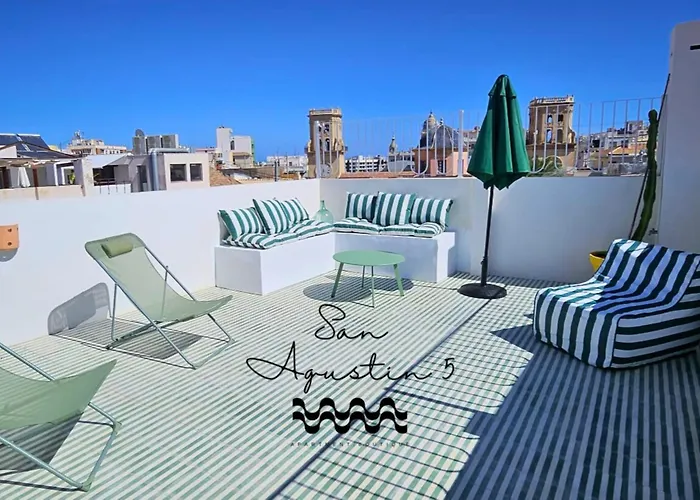 Penthouse With Breathtaking Views Of Heart Of Alicante