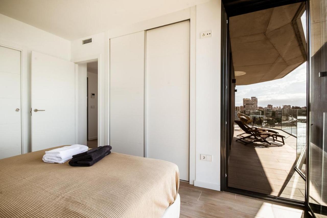 Modern Sea Front Sea Water Appartement *