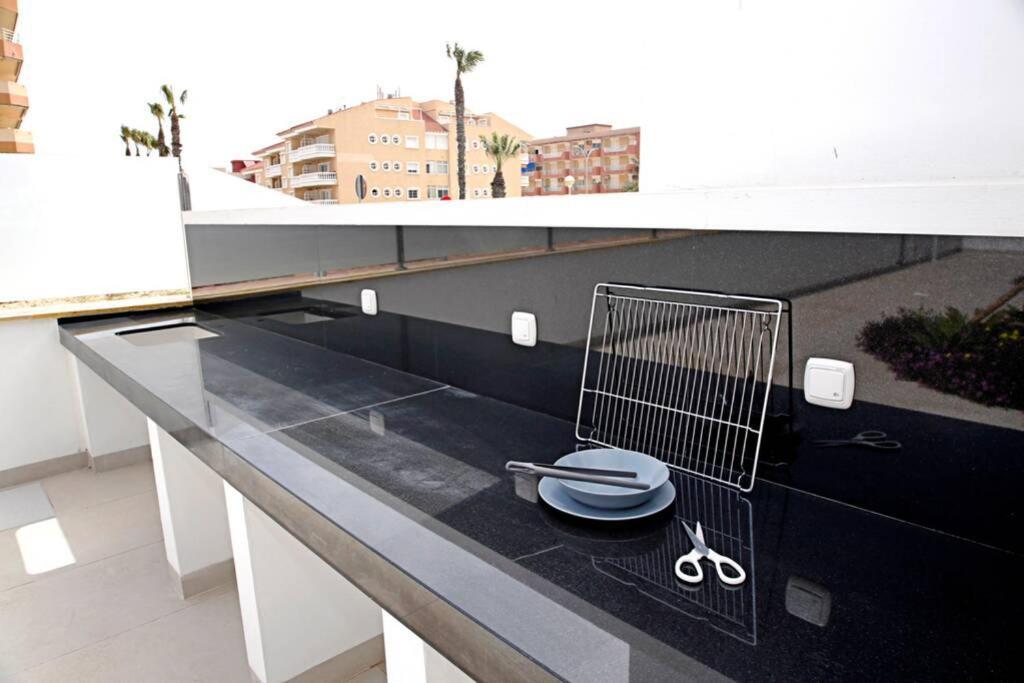 Sea Views With Ac And Pool Apartment *