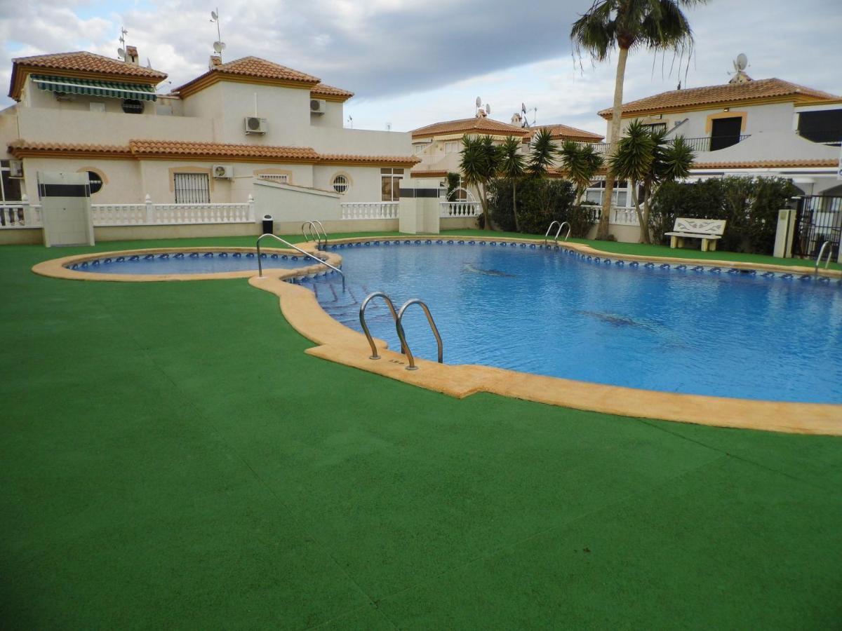 Flamenca - 10 Sleeps Holiday home *