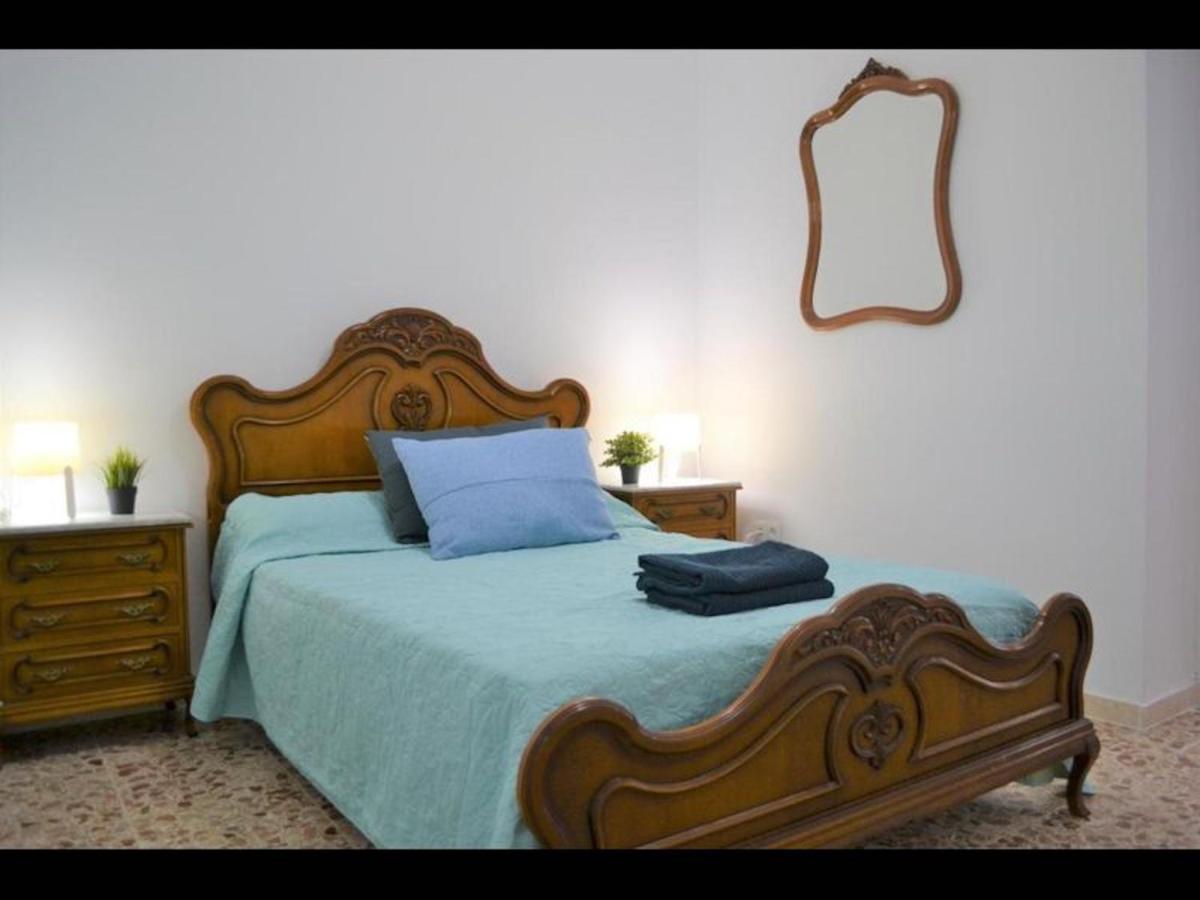 1 Bedroom And Modern Ideal For The And Centre