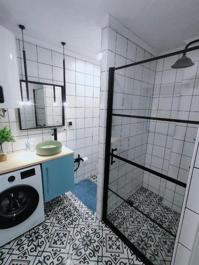 Apartment Lol *