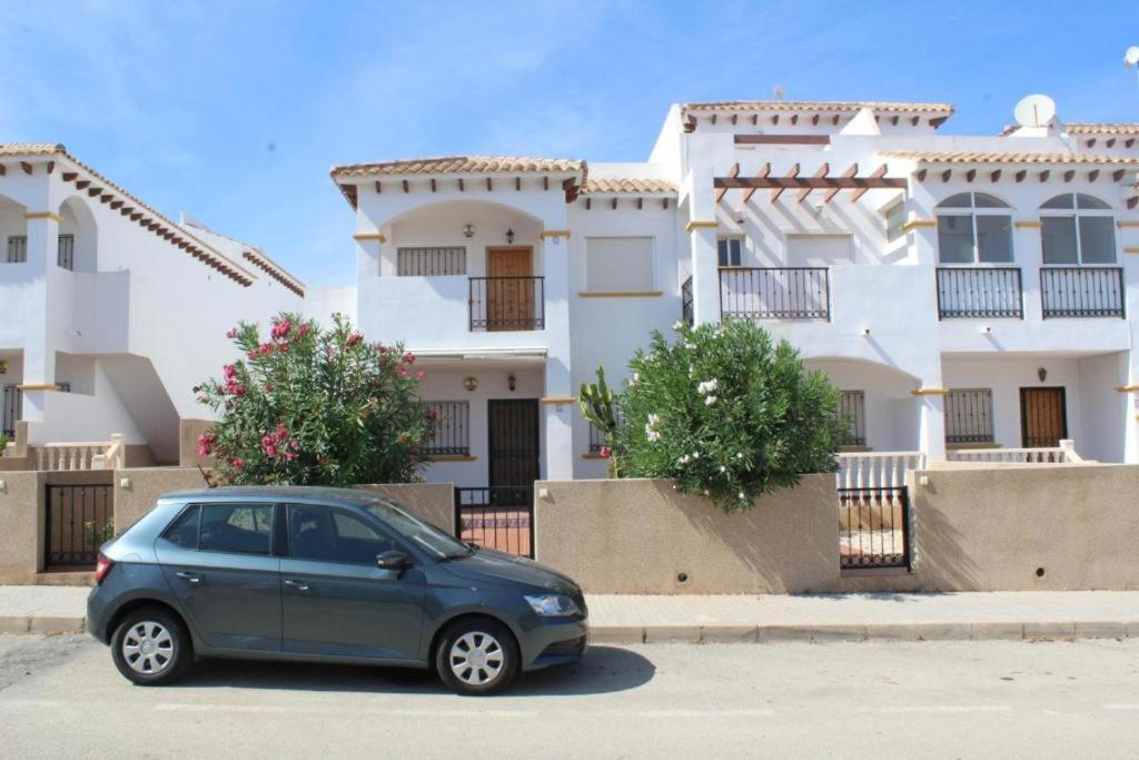 Cassa Mickessa 2 Bedrooms Punta Prima With Communal Pool *