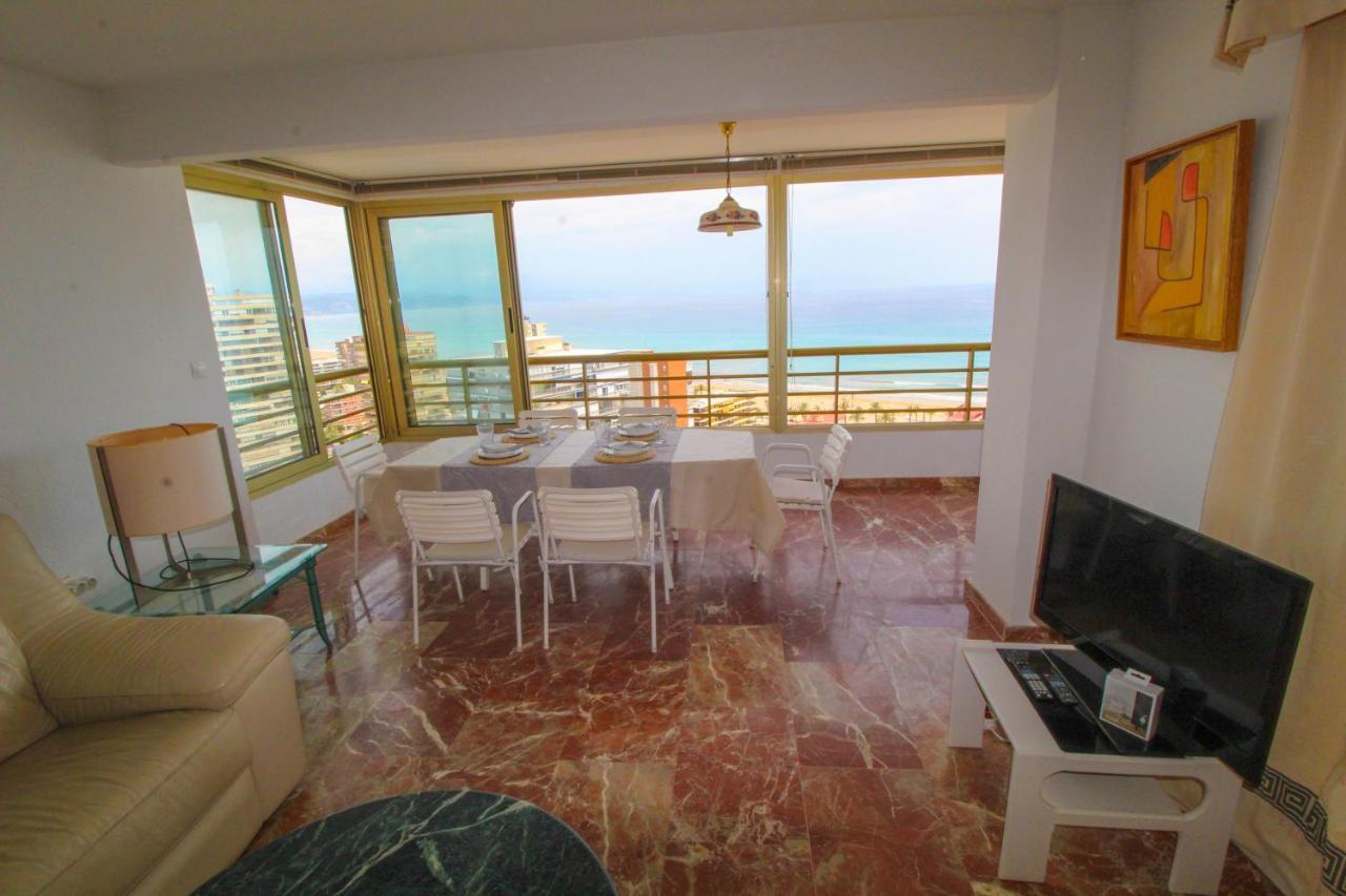 Vistas Al Mar: Beachfront Getaway With Pool And Sports Facilities *