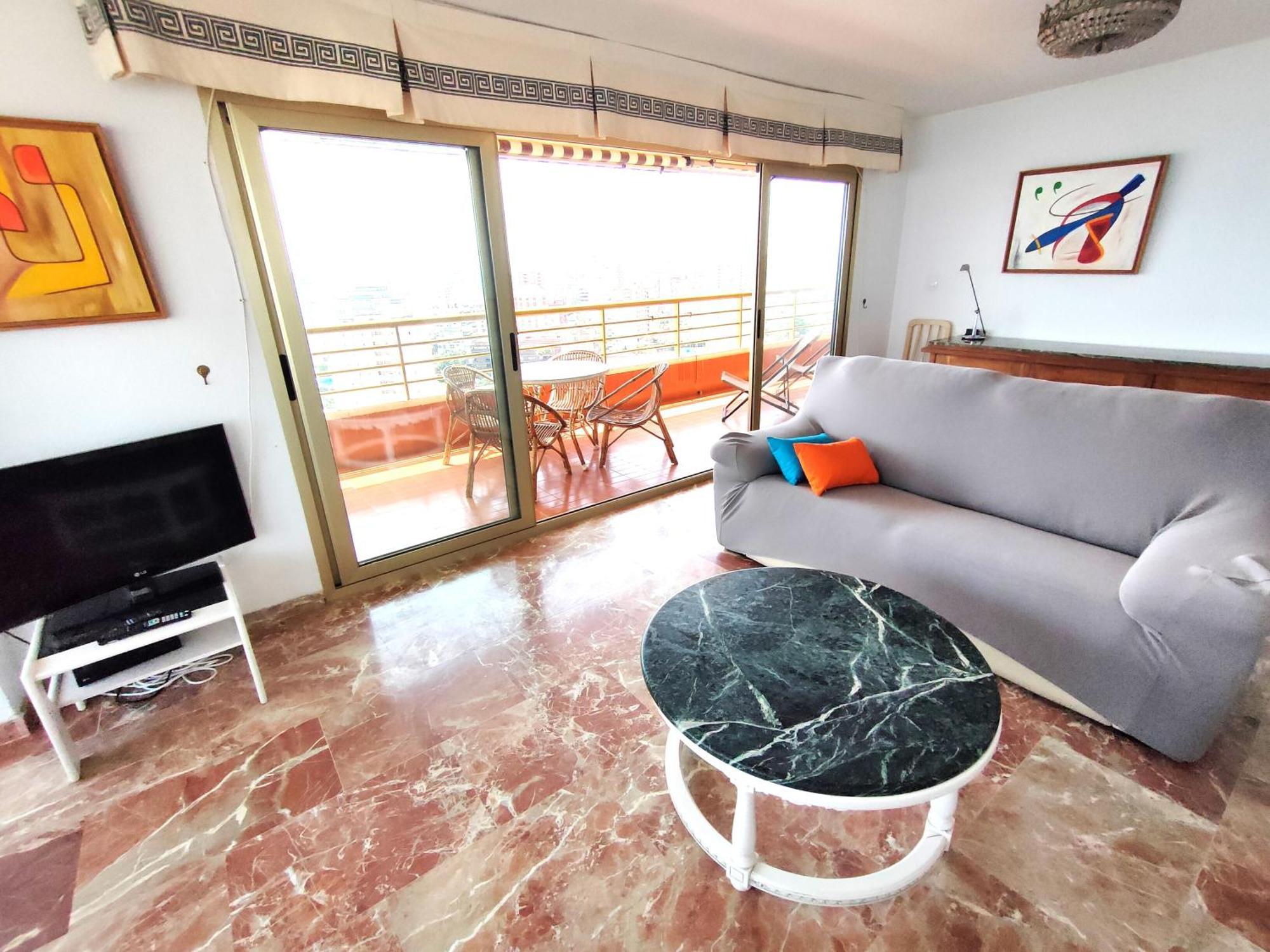 Vistas Al Mar: Beachfront Getaway With Pool And Sports Facilities Apartment