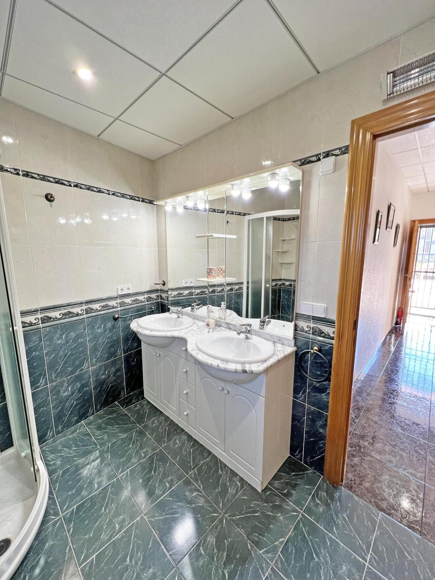 A 100m De La Playa. 2 Hab. A/c Apartment