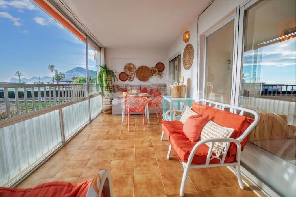 Apartment Face A La Avec Parking Gratuit Libre D'acces Alicante