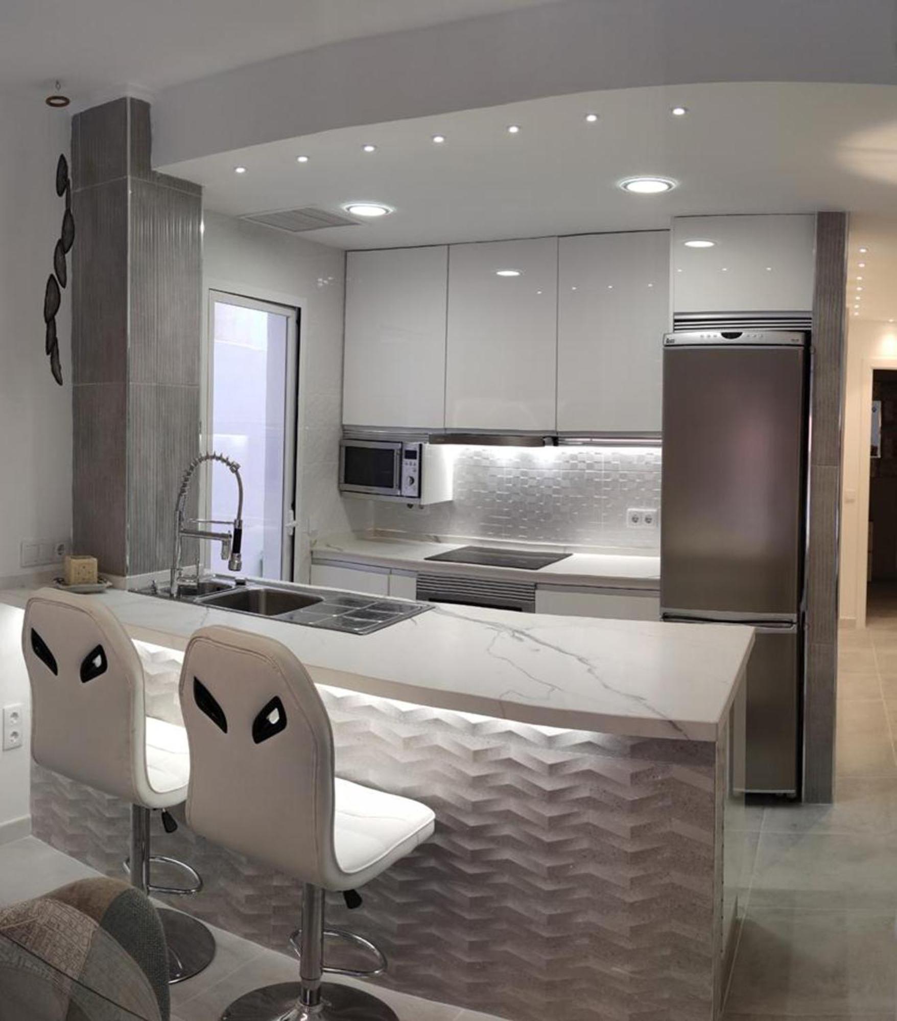 Charming Central 65 M² City View *