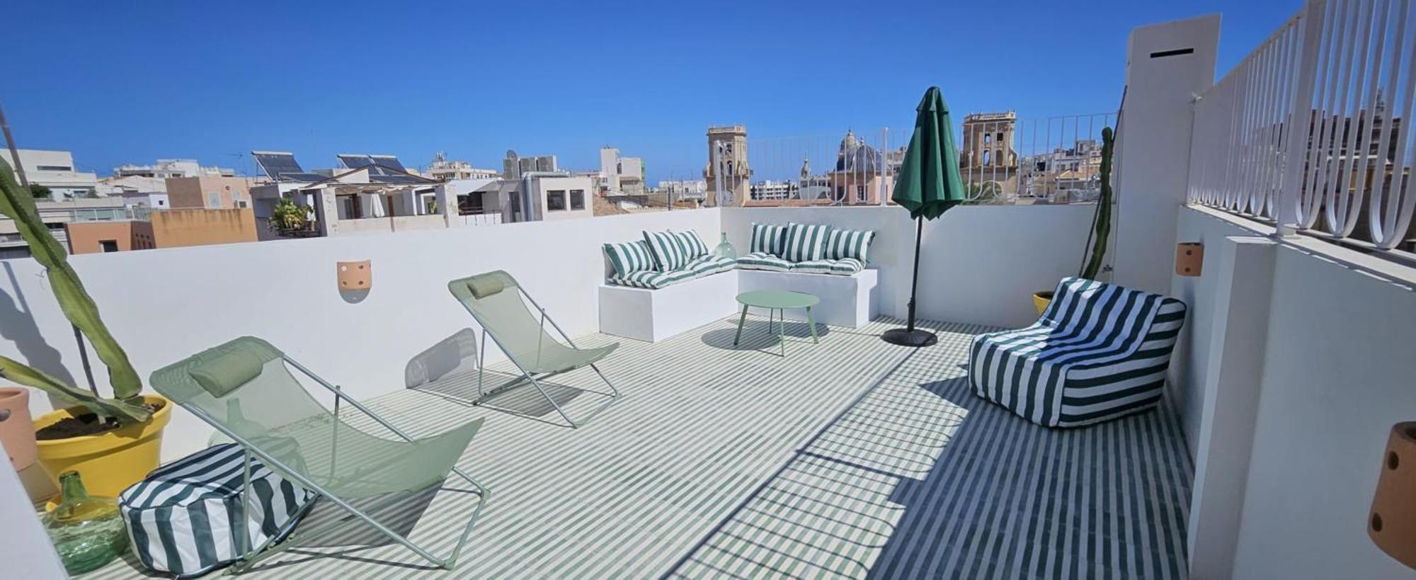 Penthouse With Breathtaking Views Of Heart Of Alicante