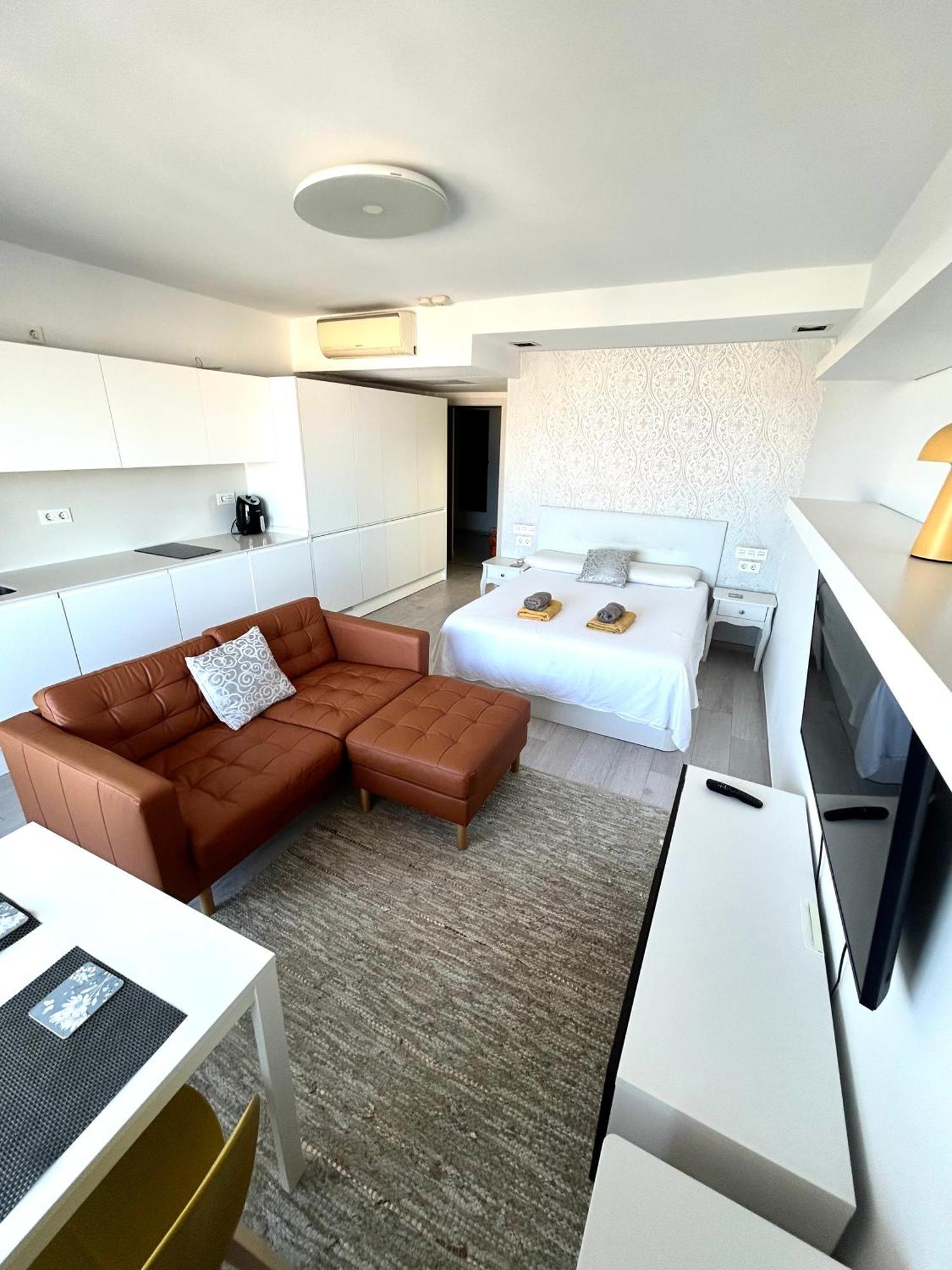 In The Center, & Sea Views Apartment Alicante