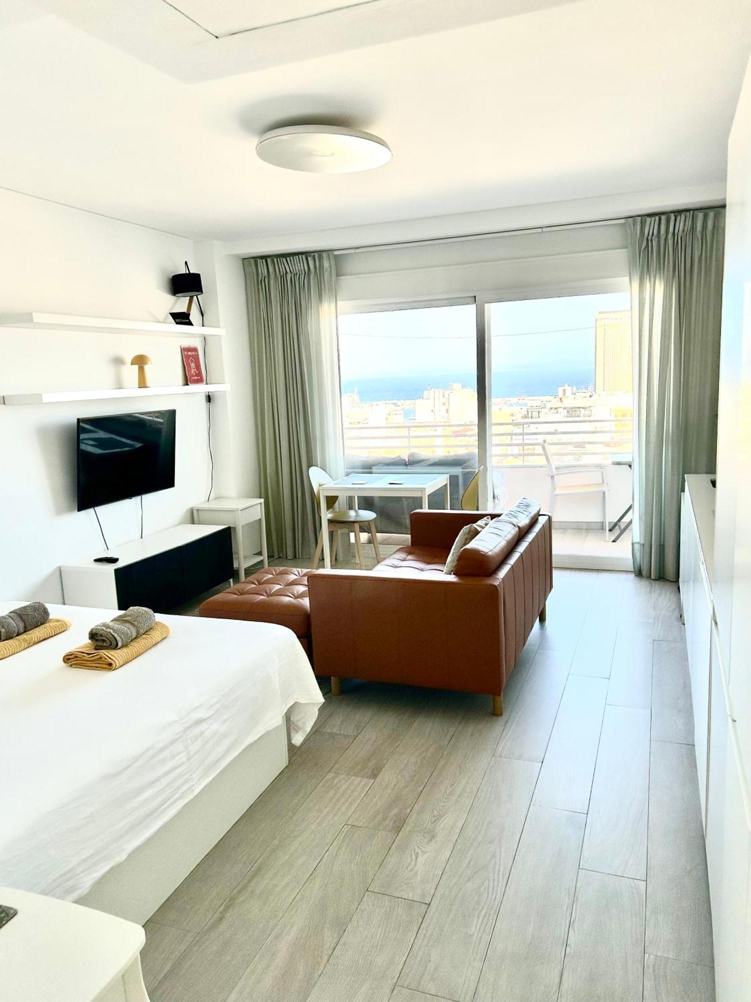 In The Center, & Sea Views * Alicante