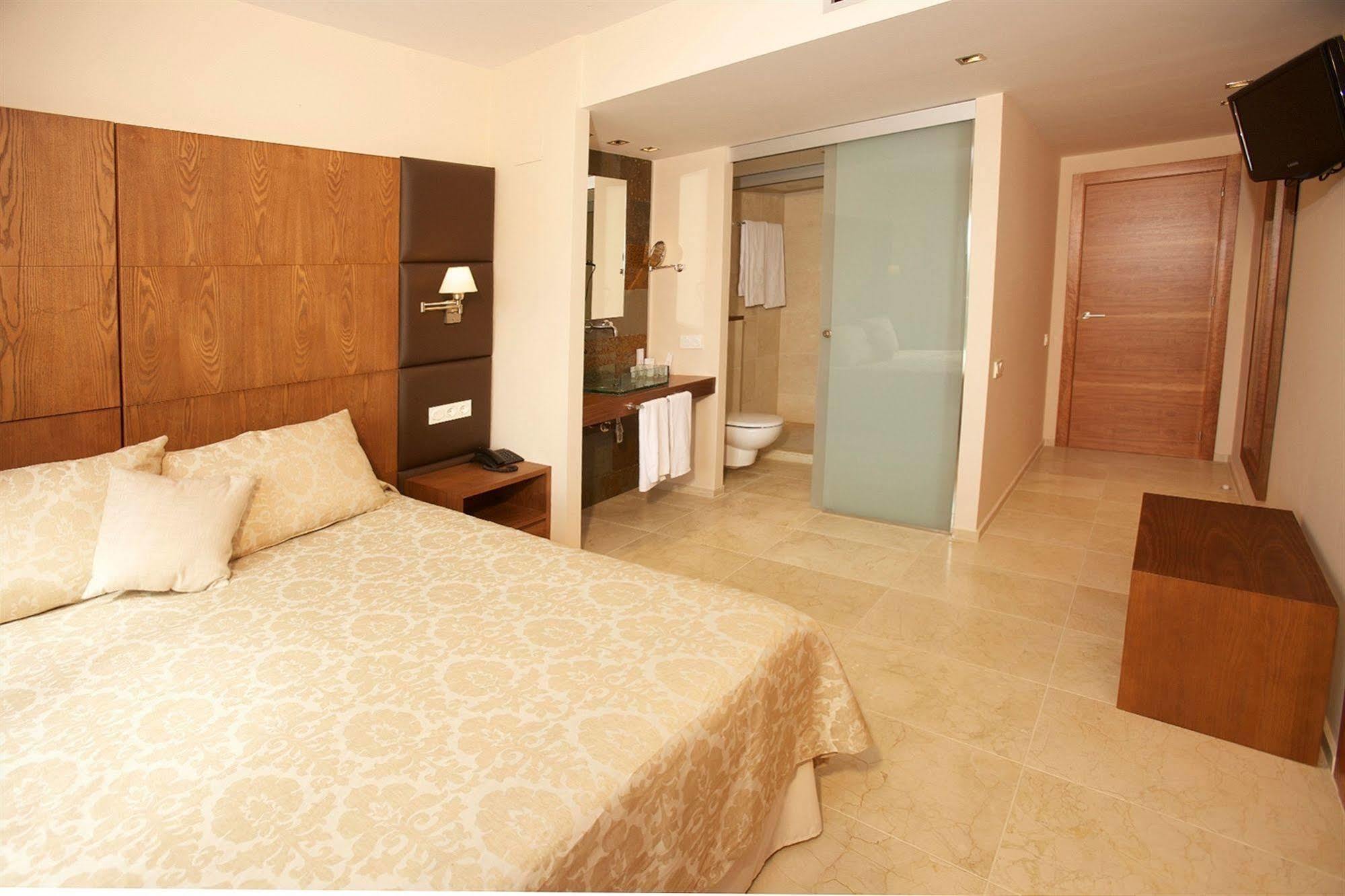 El Plantio Golf Hotel
