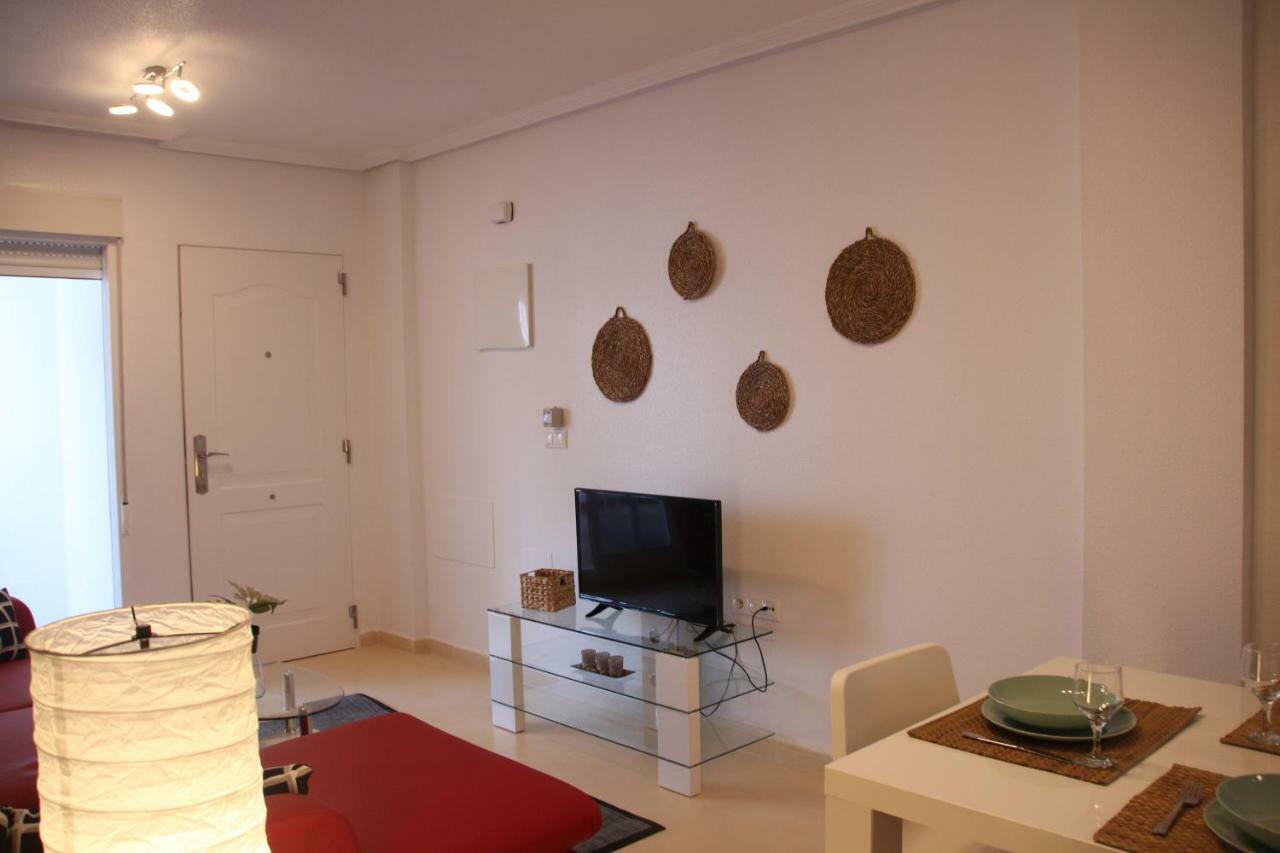 Huoneisto Flat La Marina Del Pinet Alicante