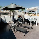 Stunning 2 Bedroom Apartment With Pool View