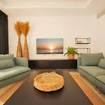 Fortuna 34 - Luxury Home With Terrace, Ac And Pool