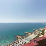 Beach Apartment With Fantastic Seaview