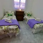 Close To Beaches & Golf Courses - With Pool & Bbq