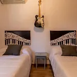 Gran Chalet céntrico con piscina y bbq privada a 5 minutos playa