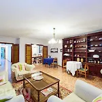 Lovely Bedroom In A Shared Apartment In The Center Of Alicante