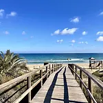 Relaxing Sea Views By Gloove