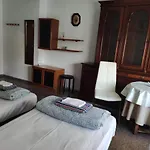 10-53-1-Habitacion Del Piso