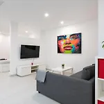 Alison\'S Apartment