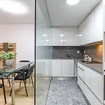 Moderno Apartamento Con Ac En Lorenzo Casanova