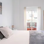 Encantador Apartamento De 3 Habitaciones Con Balcon