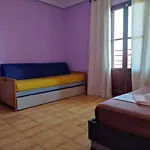 La Habitacion Del Piso Room In The Apartment