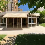 Precioso Apartamento En Urbanizacion Junto Al Mar.