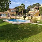 Sandy Bunker 2 Bed Apartment And Pool