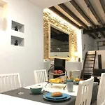 Des Rustic Center