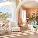 Luxury Villa With Pool And Sea View In Alicante