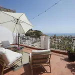 Casa En Las Rocas