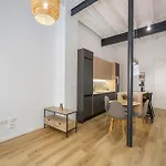 Urban Reformed Apartment With Ac