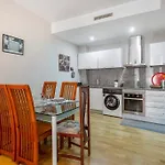 Marieta Apartment By The Castle With Ac