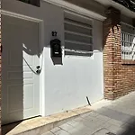 Apartamento Blanco Y Negro En El Centro