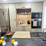 Charlot Center Apartment III