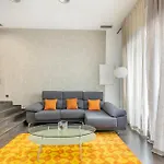 Modern Apartment With Patio In Alicante