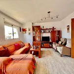 Spacious Apartment Near Plaza America