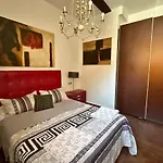 La Casa Escarlata
