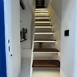 Stylish City-Center Apt 2 Bdrms