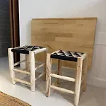 Cozy 1-Bdrm Apt In City Center