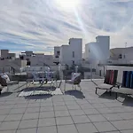 Fee4Me Villa, Pool, Roofterrace & Relax