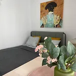 Santa Banana Apartment Studio
