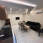 Queen Residence
