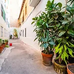 Alicante Urban Retreat Spacious Comfort Near Beach