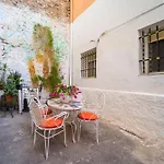 Alicante Urban Retreat Spacious Comfort Near Beach